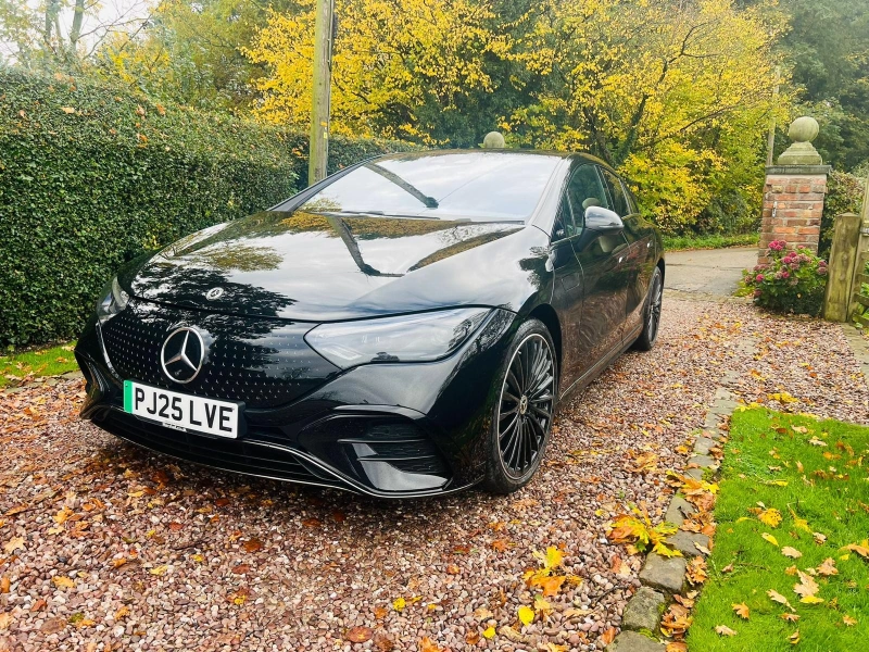 Black Mercedes executive saloon used for chauffeur journeys across Wigan